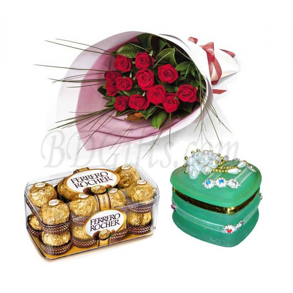Chocolates-red-roses-and-jewelry-box