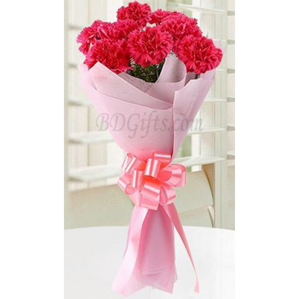 8 pcs red carnations in bouquet