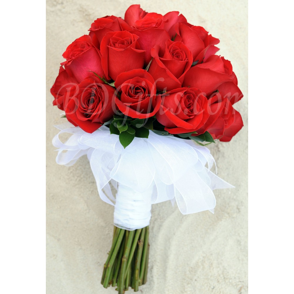 14 pcs red roses in bouquet