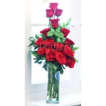 15 pcs red roses in vase