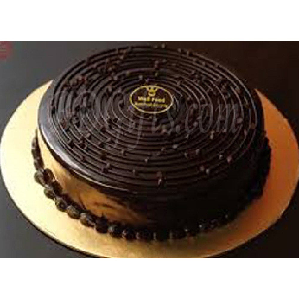 Chocolate round cake 