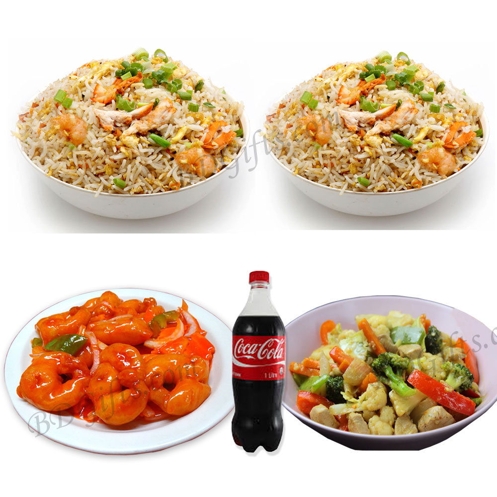 Thai fried rice W/ Sweet & sour prawn, Vegetable and Cocacola