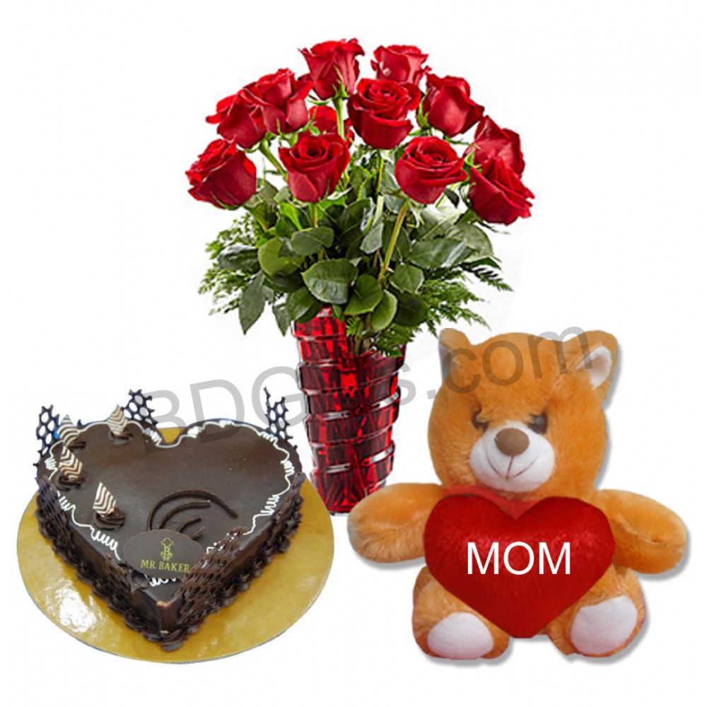 Cake with roses in vase and bear