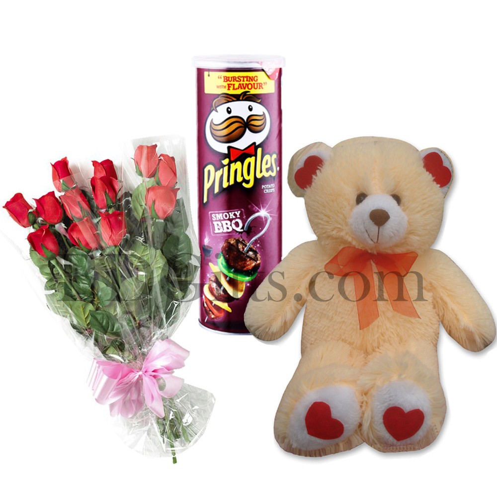 Bear with chips and roses